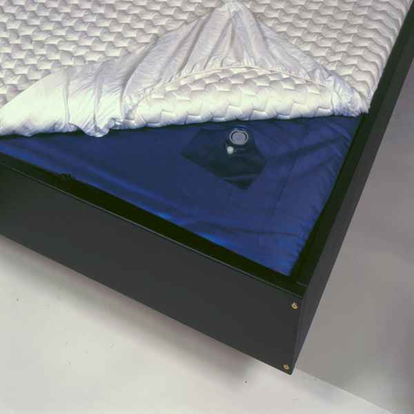 Hardside Wasserbetten mit offener Hardside Wasserbettmatratze.